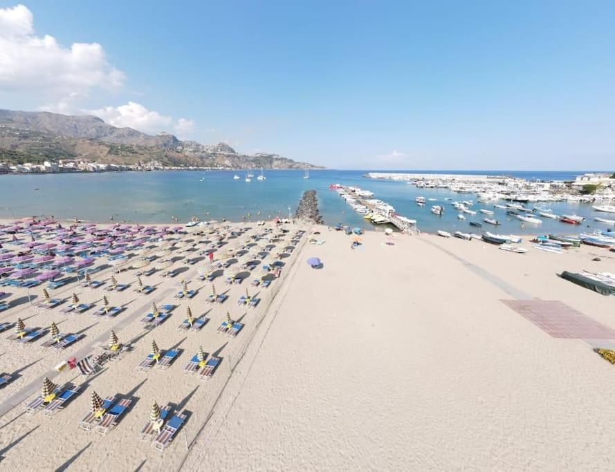 Kalaskiso' Giardini Naxos Eksteriør billede