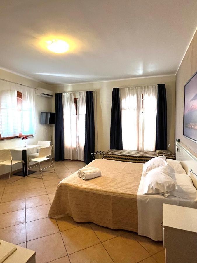 Kalaskiso' Giardini Naxos Eksteriør billede