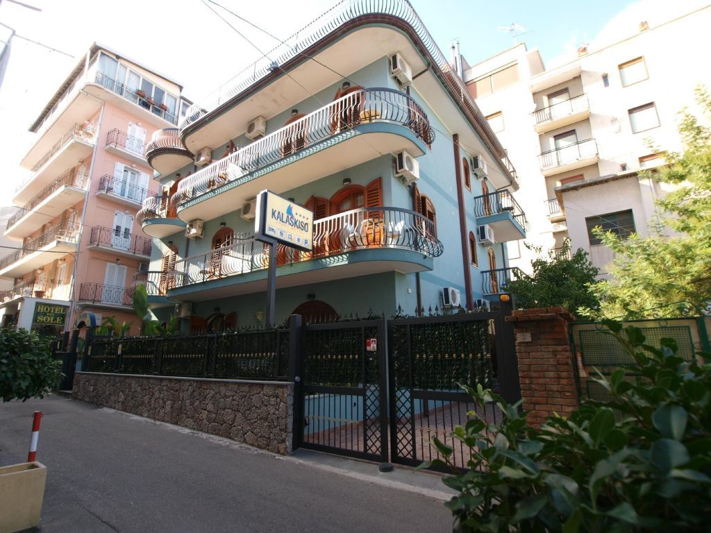 Kalaskiso' Giardini Naxos Eksteriør billede